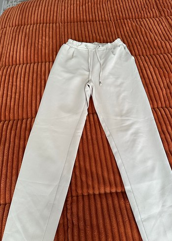 Düğmeli Bej Mini Kadın Kumaş Pantolon - Görsel 2