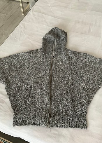 Gri Örgü Kapüşonlu Kadın Kısa Ceket - Görsel 3