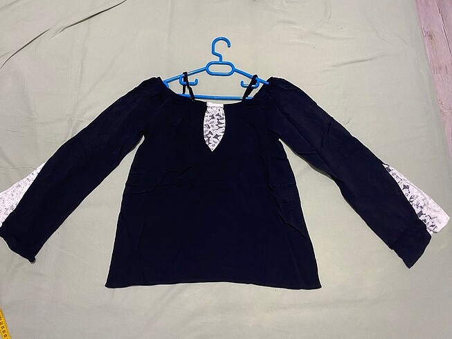 Kadın uzun kol dantel ve askı detaylı bluz