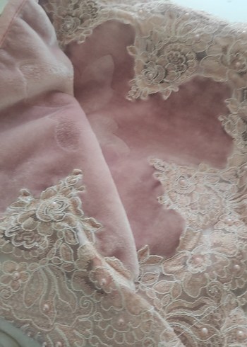 Pembe Nakışlı Dantel Detaylı battaniye - Görsel 3