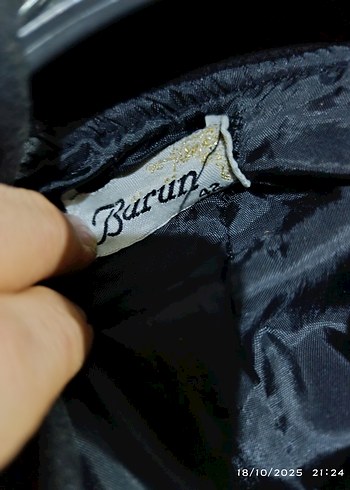 Siyah Süet Kemerli Uzun Goth Kadın Kaban - Görsel 6