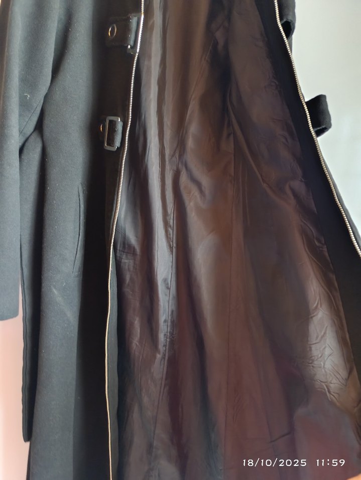 Siyah Süet Kemerli Uzun Goth Kadın Kaban - Görsel 2