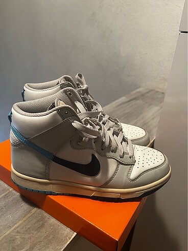 38 Beden beyaz Renk NİKE DUNK HİGH