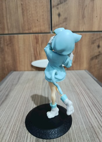  Beden Pastel Mavi Kedi Kostümlü Anime Figürü - 14 cm
