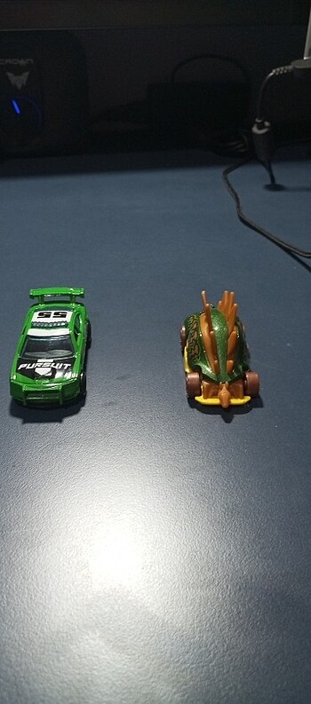 Hotwheels Dodge ve motosaurus