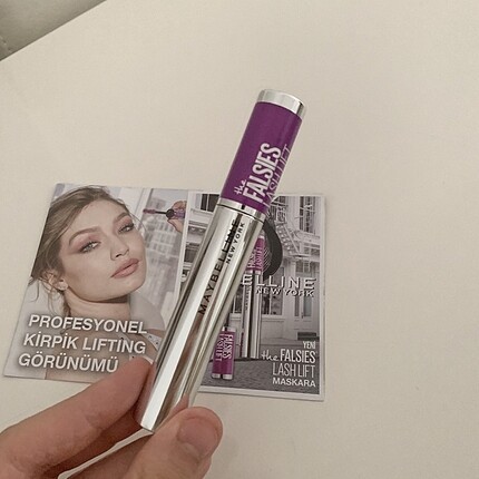 Maybelline Lash Lift Falsies Maskara