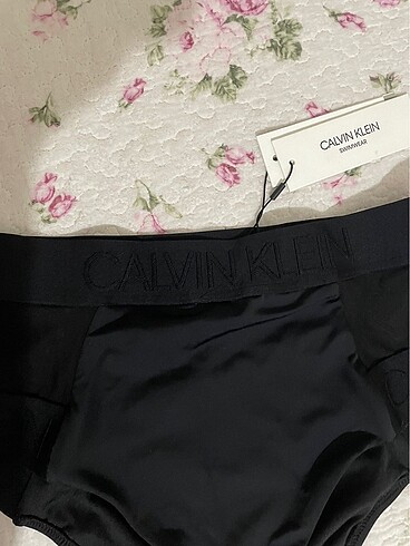 m Beden Calvin Klein Bikini Altı
