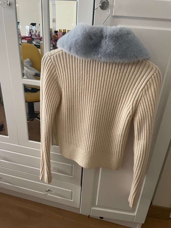 Zara Kürk Detaylı Hırka - Görsel 4