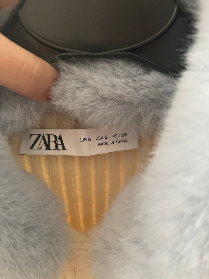 Zara Kürk Detaylı Hırka - Görsel 2