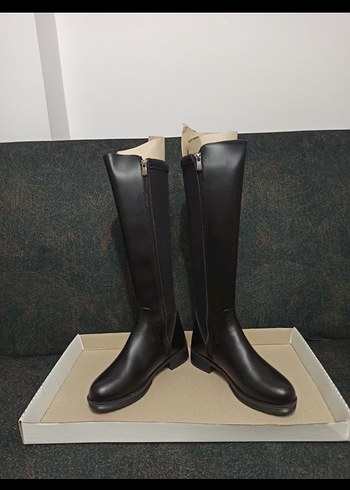 Bershka Kadın Siyah Deri Dizüstü Stiletto Bot