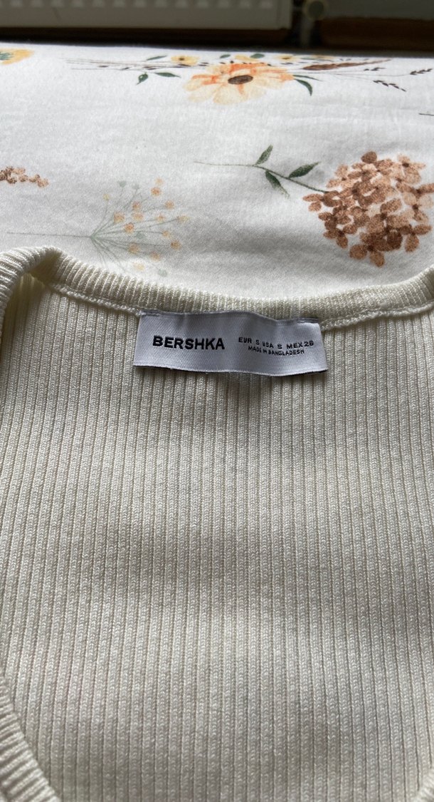 Krem V Yaka Kadın Kazak - Görsel 2