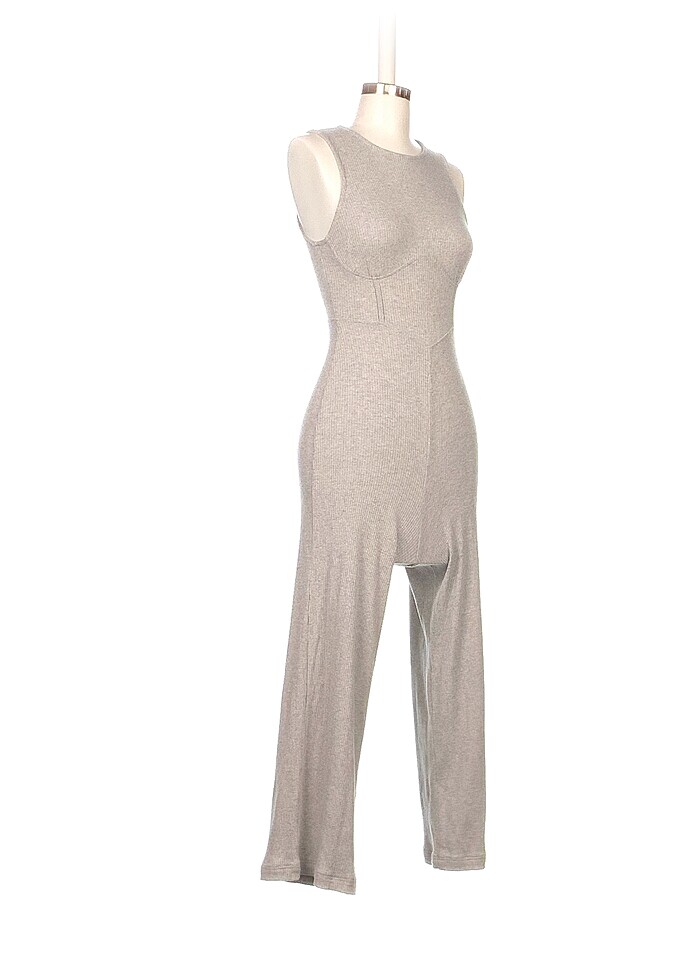 Bershka Kısa Tulum %70 İndirimli. - Görsel 2