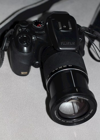 Finepix S200exr Yeni gibi - Görsel 3