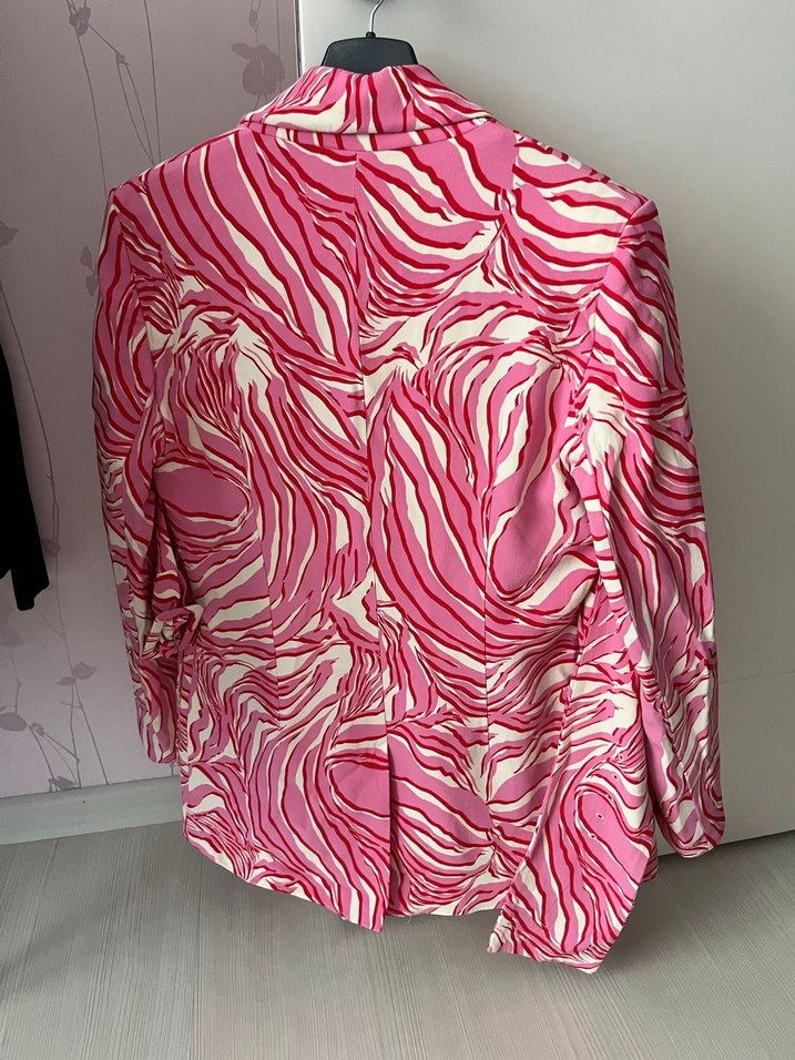 IPEKYOL Pembe Batik Desenli Kısa Blazer ceket takım - Görsel 5