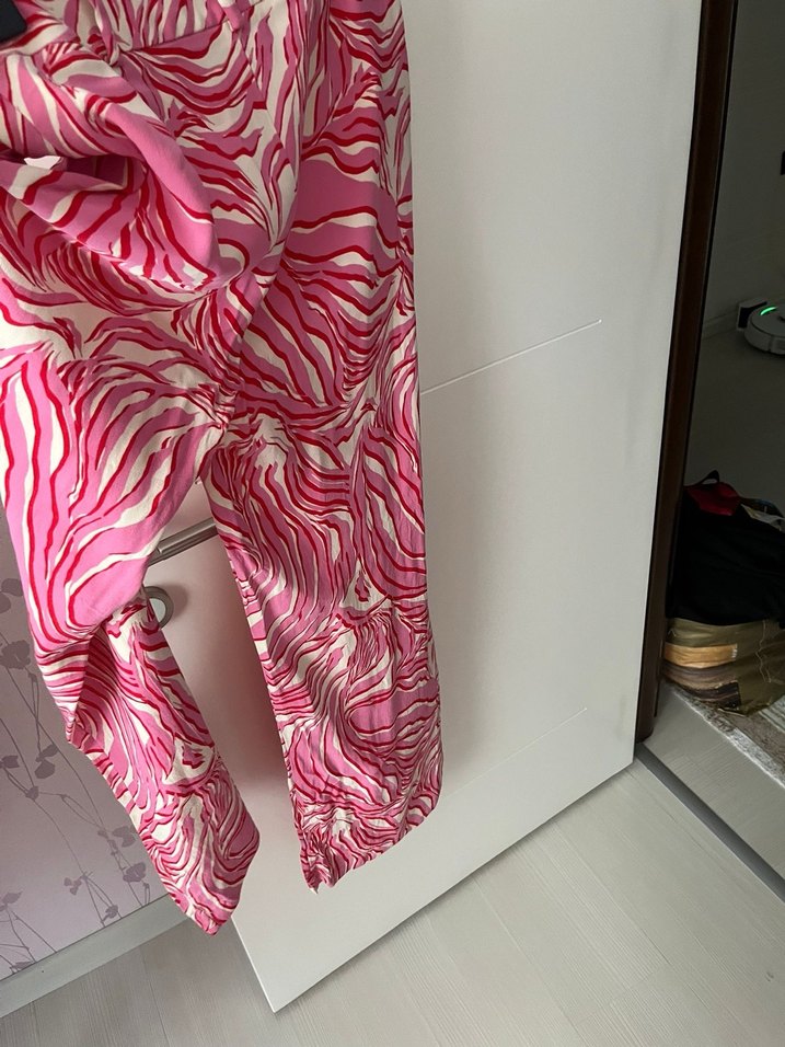 IPEKYOL Pembe Batik Desenli Kısa Blazer ceket takım - Görsel 2