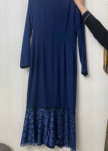 Uzun Kollu Mavi Nakışlı Ofis Elbisesi - Görsel 3