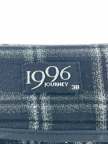 36 Beden siyah Renk Journey Düz Kesim %70 İndirimli.