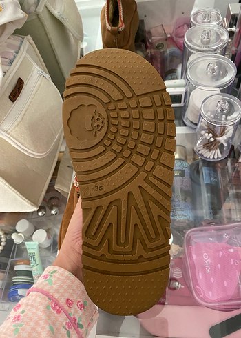 36 Beden kahverengi Renk Ugg Tazz model