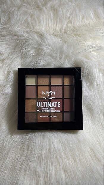Nyx Far Paleti