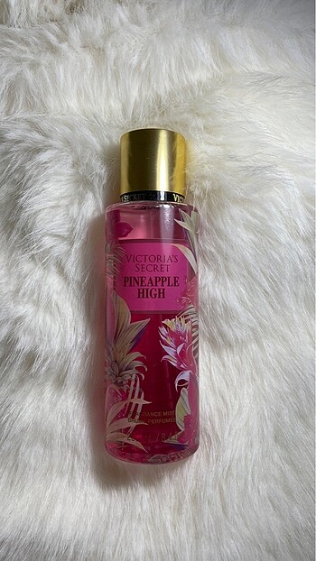 Victoria Secret Pineapple High Body mist