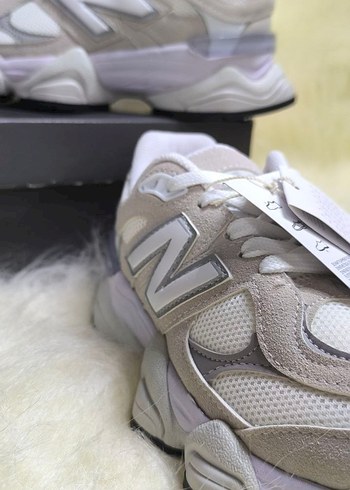 Beyaz Gri New Balance Kadın Spor Ayakkabı - Görsel 3