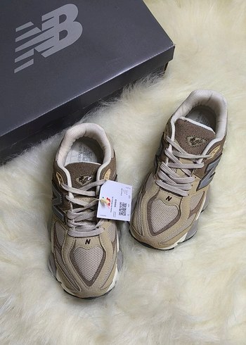 New Balance Kadın Krem Kahverengi Spor Ayakkabı - Görsel 6