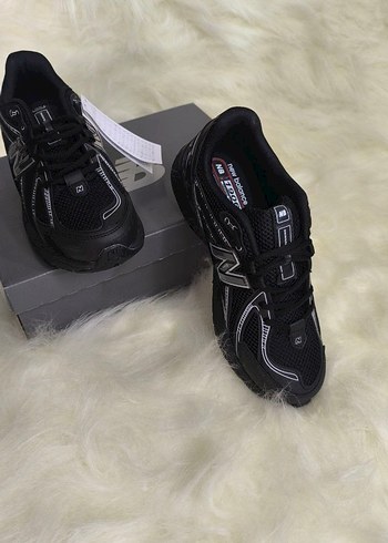 New Balance Siyah Erkek Spor Ayakkabı - Görsel 2