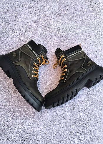 UGG Haki Yeşili Bağcıklı Erkek Bot - Görsel 5