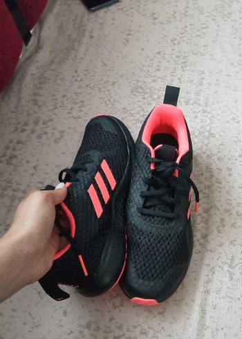 Adidas Kadın yazlık spor ayakkabı