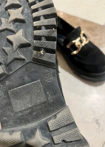38 Beden altın Renk Zincir Detaylı Siyah Süet Kadın Loafer