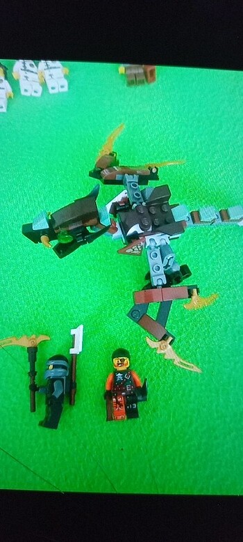 LEGO Ninjago Cole ve ejderha seti
