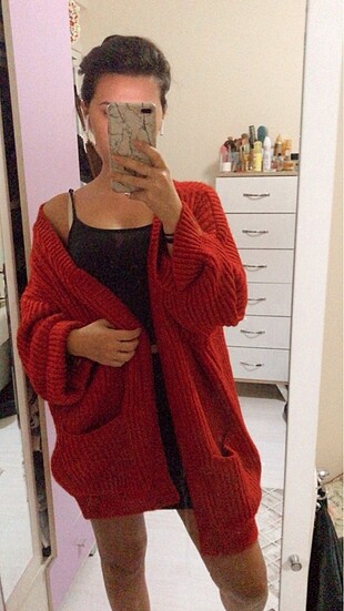 Kırmızı kalın oversize hırka