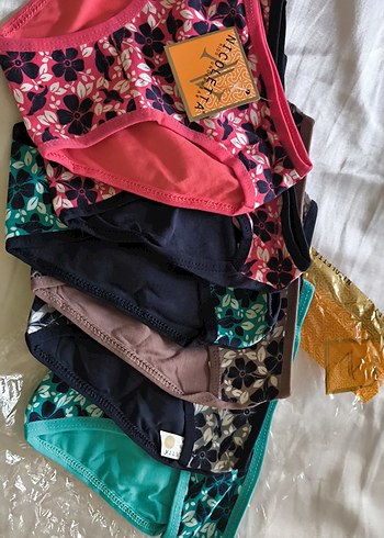 Çiçek Desenli Renkli cocuk Külot -2 numara - Görsel 3