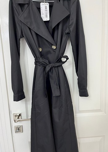 Kadın Siyah Uzun Kemerli Trençkot - Görsel 3