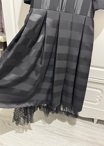 H&M Uzun Siyah Pilili Gotik Elbise