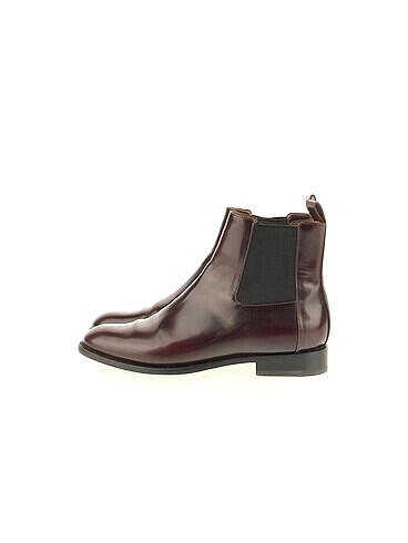 Max Mara Bot %70 İndirimli.