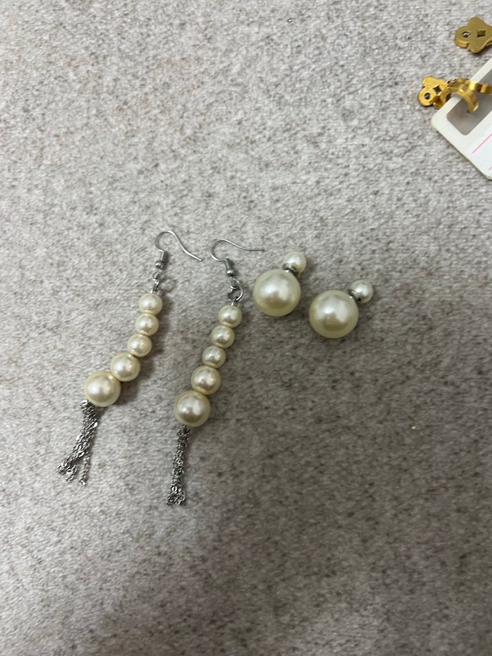 Uzun Boncuklu Beyaz Kadın Küpeler - Görsel 2