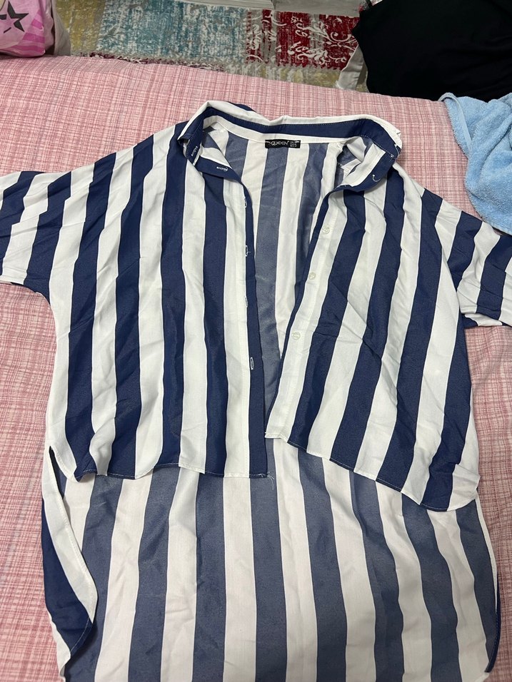 Düğmeli V Yaka Mavi Çizgili Kadın Gömlek - Görsel 2