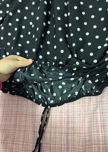 Düğmeli Siyah Beyaz Puantiyeli Bluz - Görsel 2