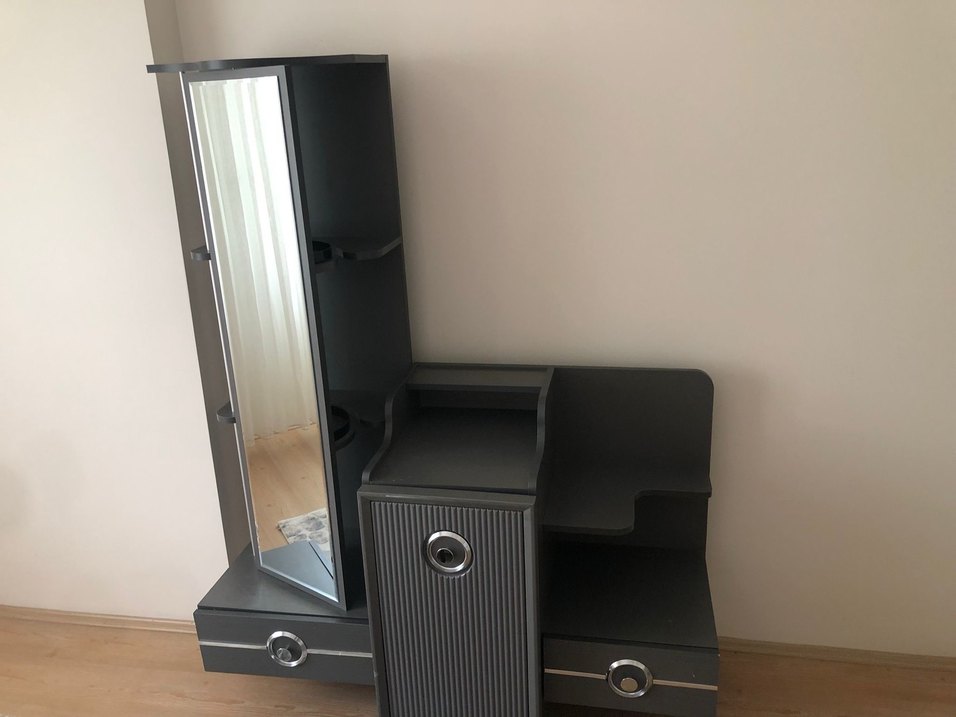 Gri Makyaj Organizerı ve Ayna - Görsel 3