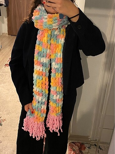 Beden Çok renkli pembe püsküllü puffy atkı