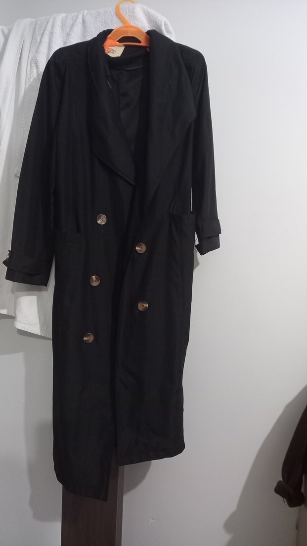 Kadın Siyah Uzun Düğmeli Trençkot - Görsel 3