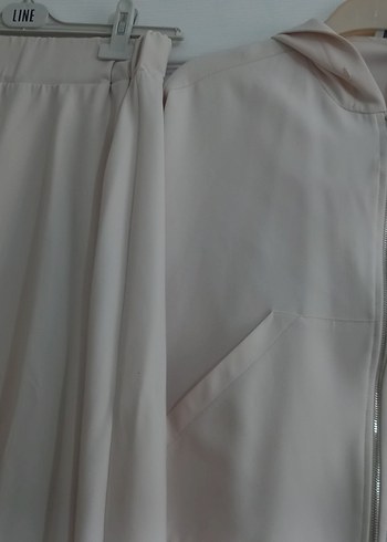 beyaz drapeli kadın takim - Görsel 3