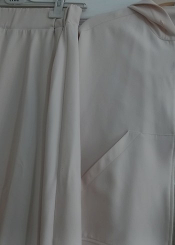 beyaz drapeli kadın takim - Görsel 4