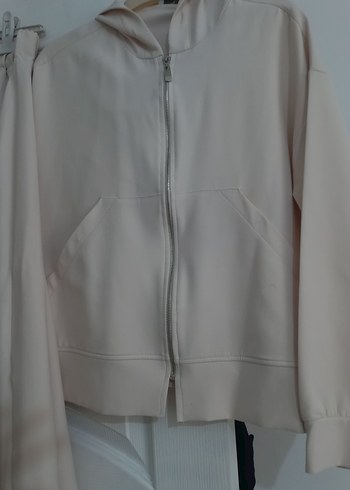 beyaz drapeli kadın takim - Görsel 2