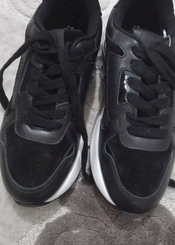 Siyah Bağcıklı Kadın Spor Ayakkabı - Görsel 2