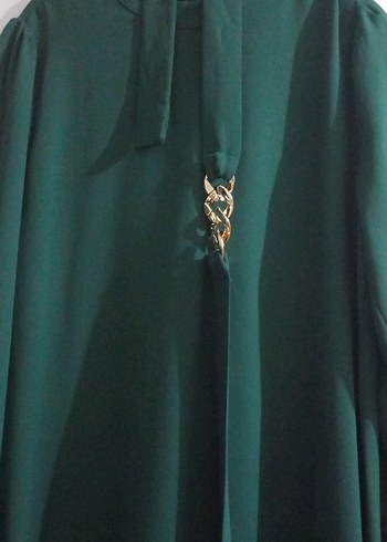 Zincir Detaylı Uzun Yeşil Elbise - Görsel 4