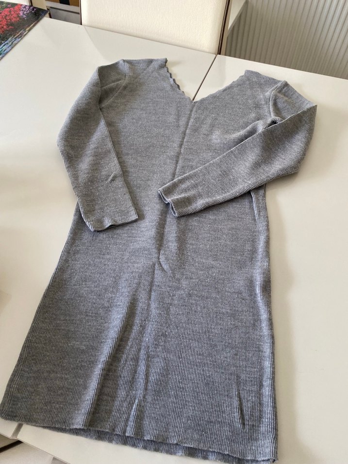 Gri V Yaka Uzun Kollu Triko Elbise - Görsel 2