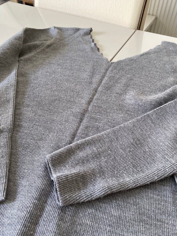 Gri V Yaka Uzun Kollu Triko Elbise - Görsel 3