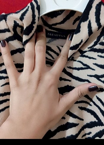Trendyol & Milla Zebra Desenli Balıkçı Yaka Kadın Bluz